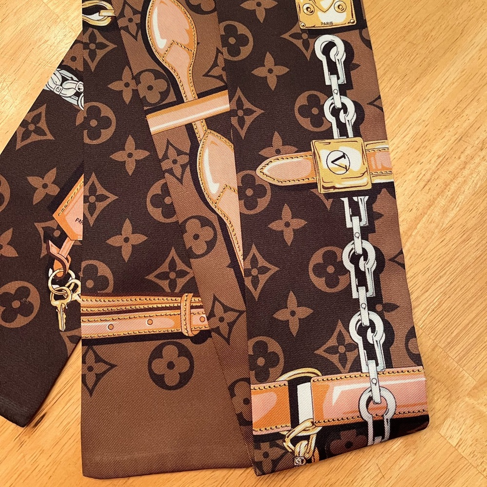Luxury clover flower brown gold Pattern Scarf LONG 44” W3” easy tie on bag - Picture 2 of 4